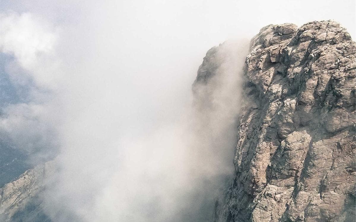 Minimal Workspace Shots Vol.418