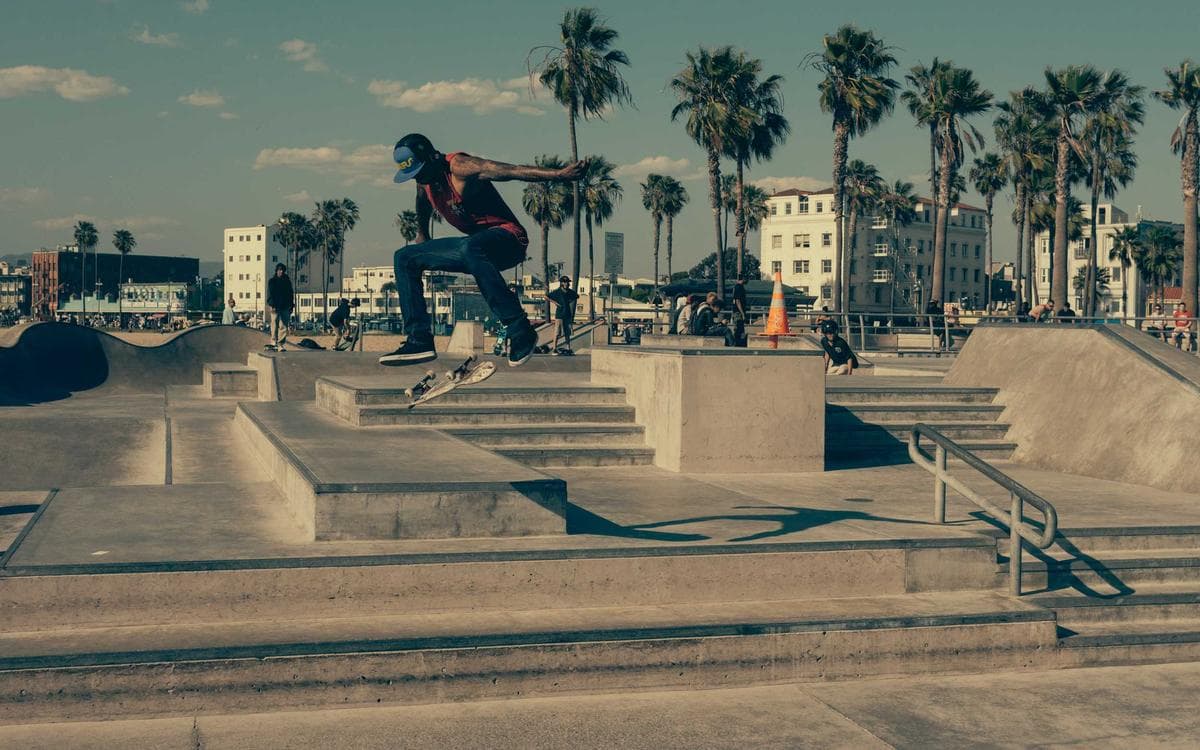 Essential Intro Sequence Vol.252